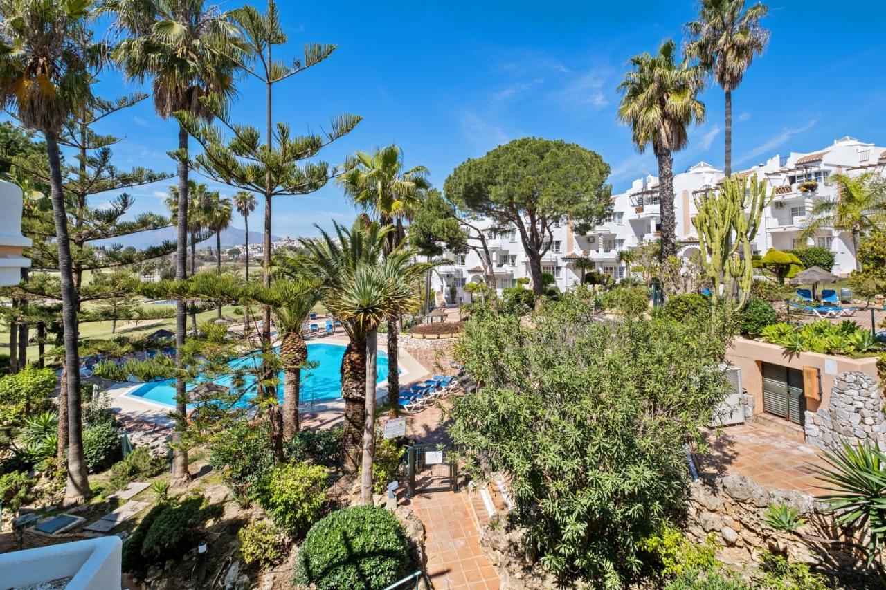 Matchroom Country Club Resort Fuengirola Exterior photo